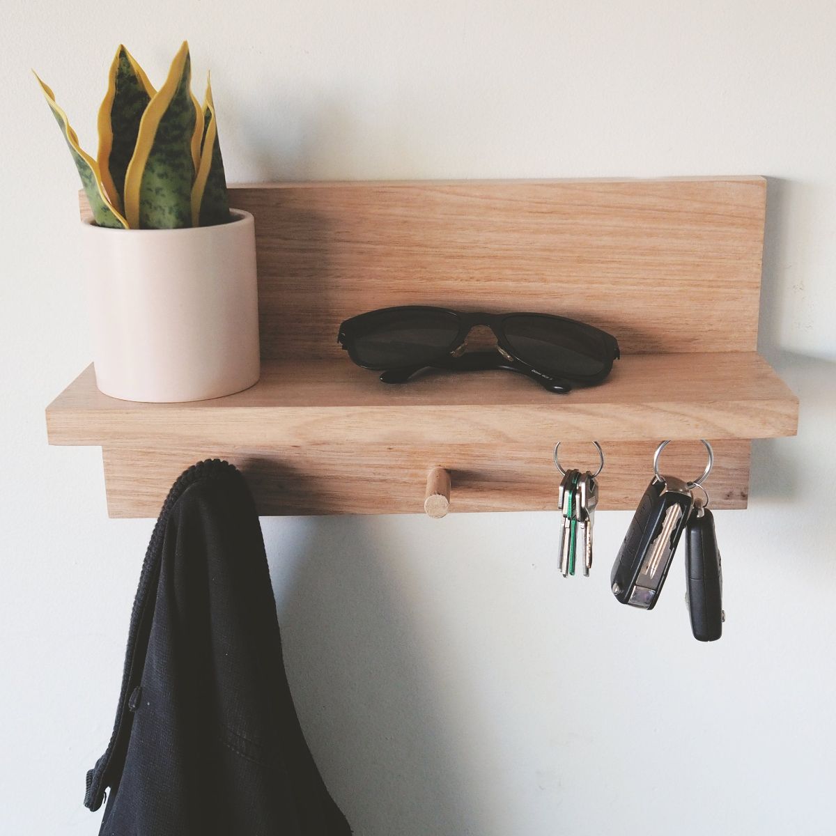 Coat Rack Entryway Shelf With Key Holders