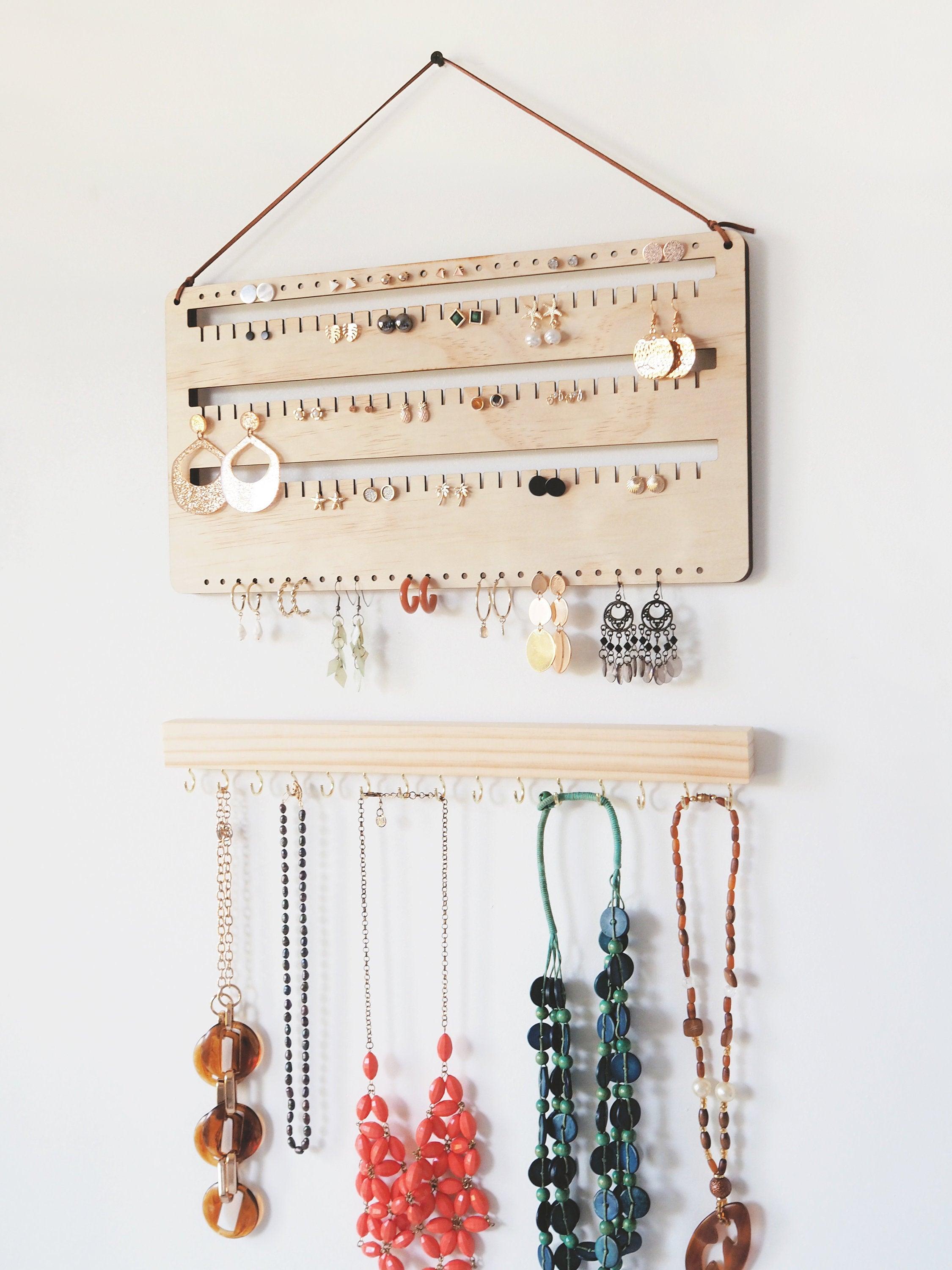 Unique necklace clearance holder