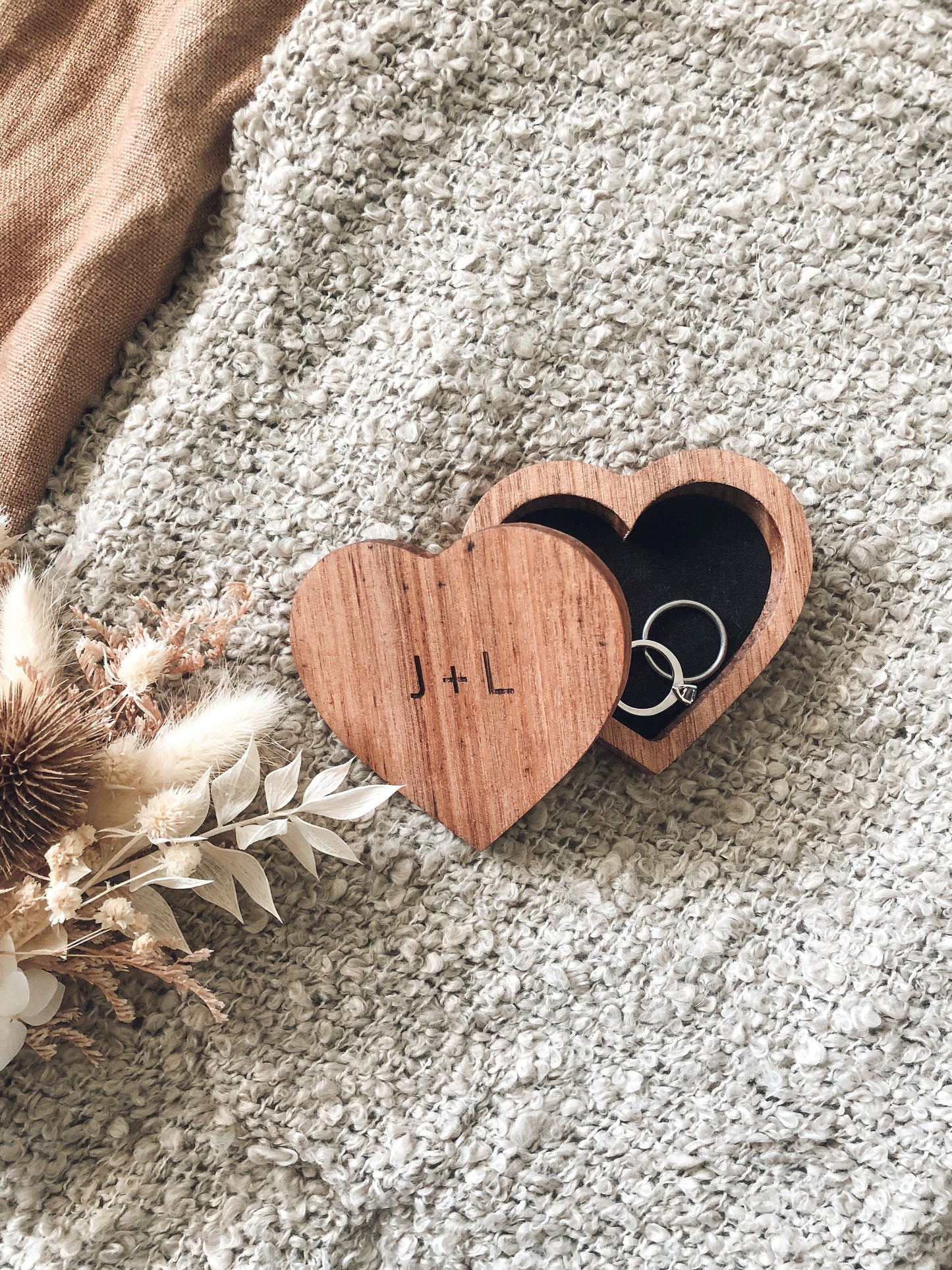 Heart Shaped Box (Oak Wood) - heart wooden ring box, wedding ring box, jewellery box, Valentines Day Gift, Wedding Ring Holder, Gift for her